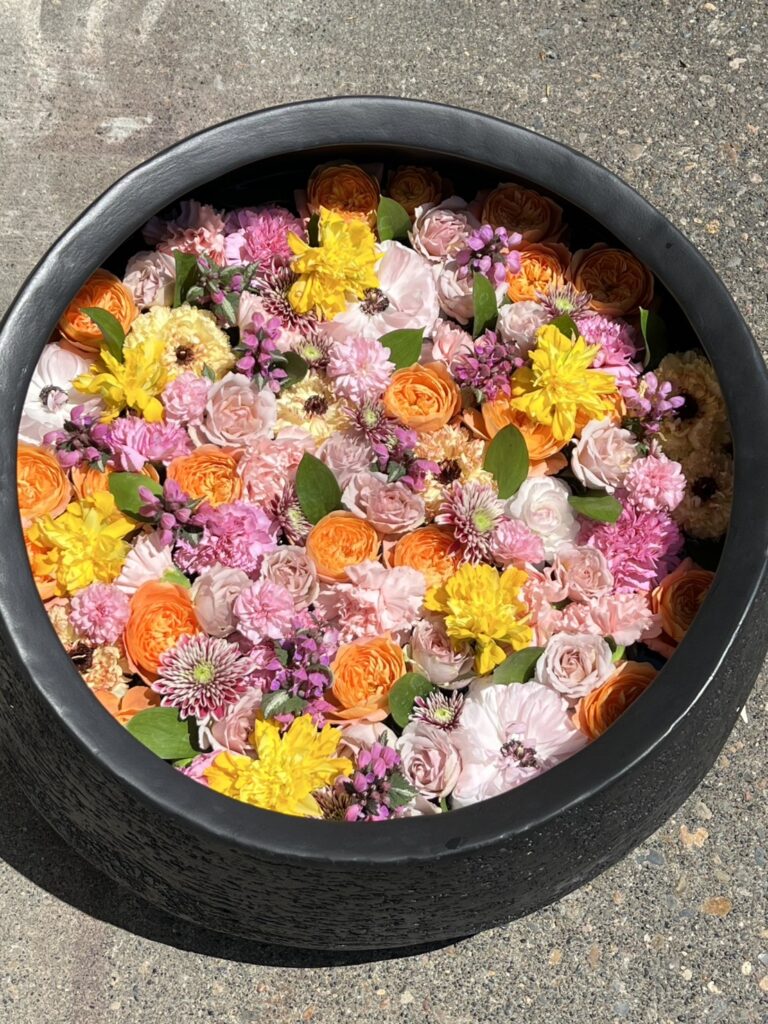 花手水（はなちょうず）。