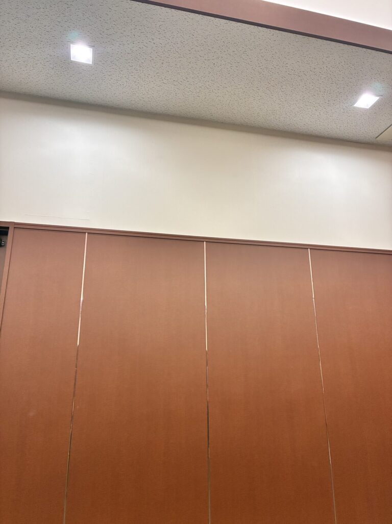 少し明るく。